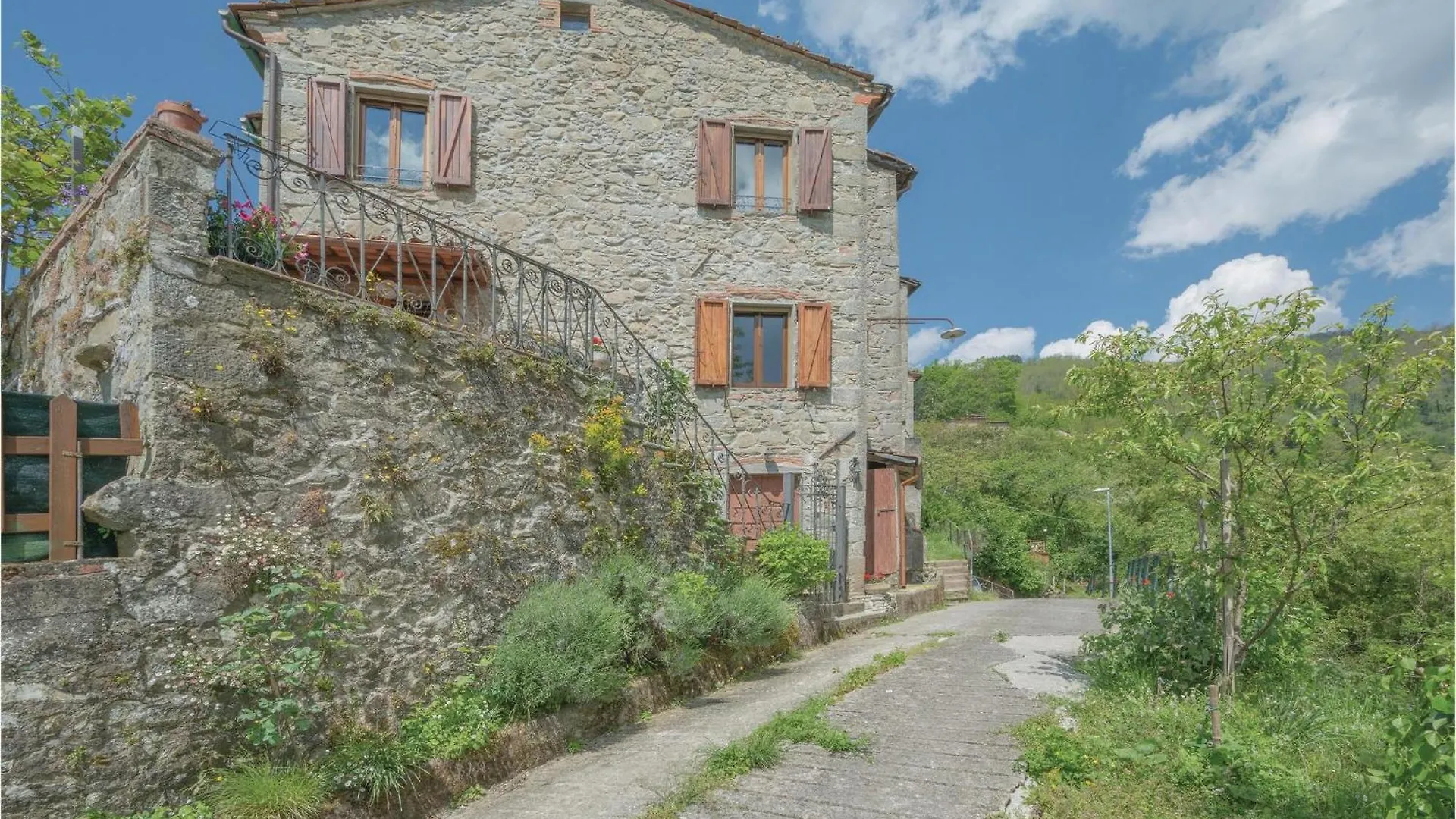 Awesome Home In Bagni Di Lucca Lu With Wifi Holiday home